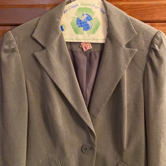 Blazer - Picture 3 of 5